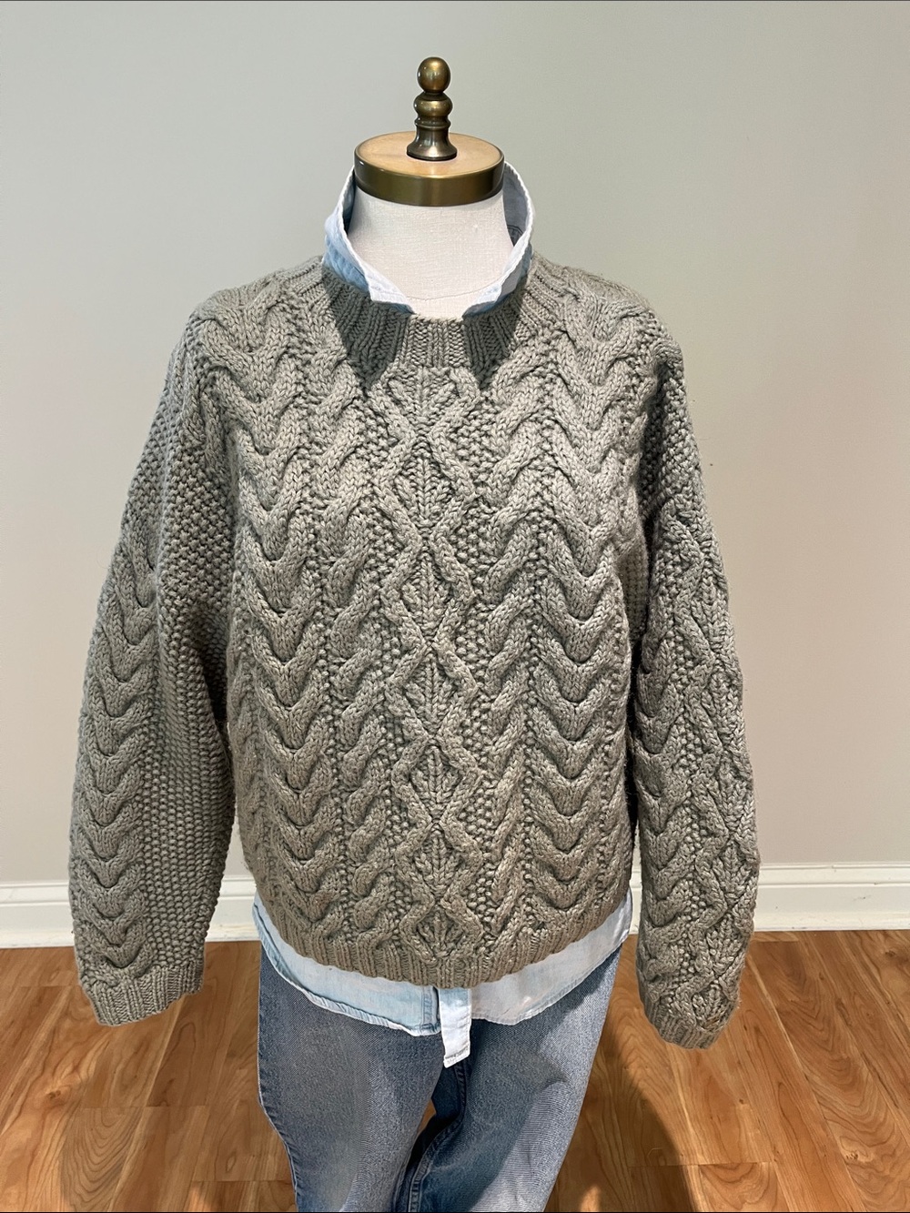 J. Crew 1990’s wool chunky cableknit sage green Crewneck Sweater size L